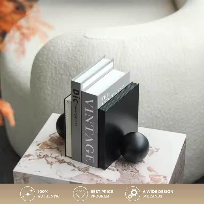 

LUSH - Black and White Leather Border Bookends / Book ends / Pembatas Buku