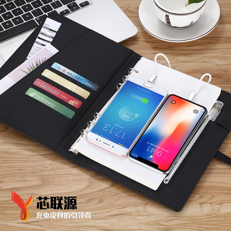 

Buku Catatan Bisnis dengan Power Bank 8000mAh + Wireless Charging + Flashdisk 16GB - Notebook Kulit Sintetis, A5 (142x207mm), 100 Lembar, Hadiah Meeting |I1BVQHVN|