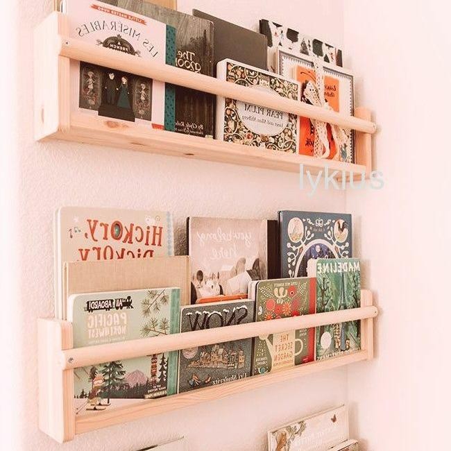 

New Madeline Rak Dinding Serbaguna Kayu Pinus Lebar Kurleb 30cm