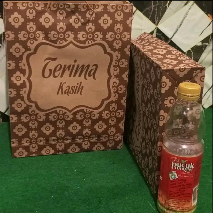 50 pcs paperbag batik besar ukuran 27x22x8