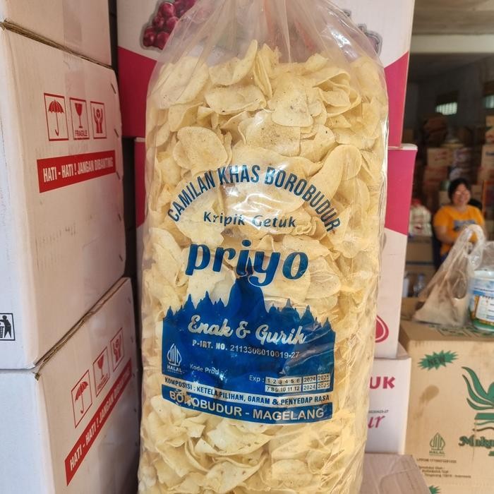 

KRIPIK GETUK PRIYO CAMILAN KHAS BOROBUDUR