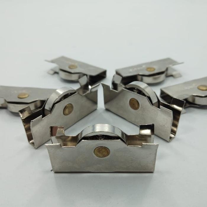 RODA ETALASE SHOWCASE BESAR/RODA SHOWCASE ETALASE LEMARI/RODA LEMARI ETALASE GESER