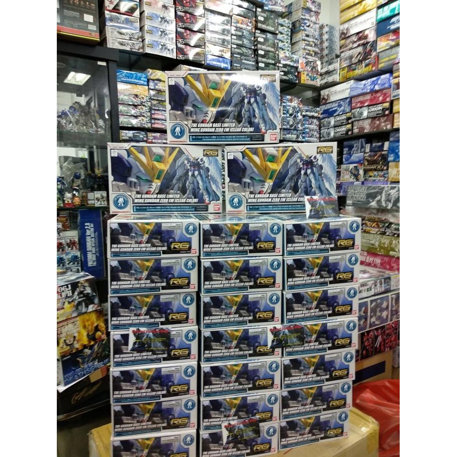 RG Wing Gundam Zero Clear Ver Gundam Base / RG Wing Zero Clear