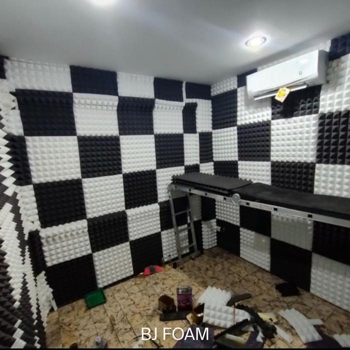 Busa Peredam Suara Pyramid untuk Speaker Biru