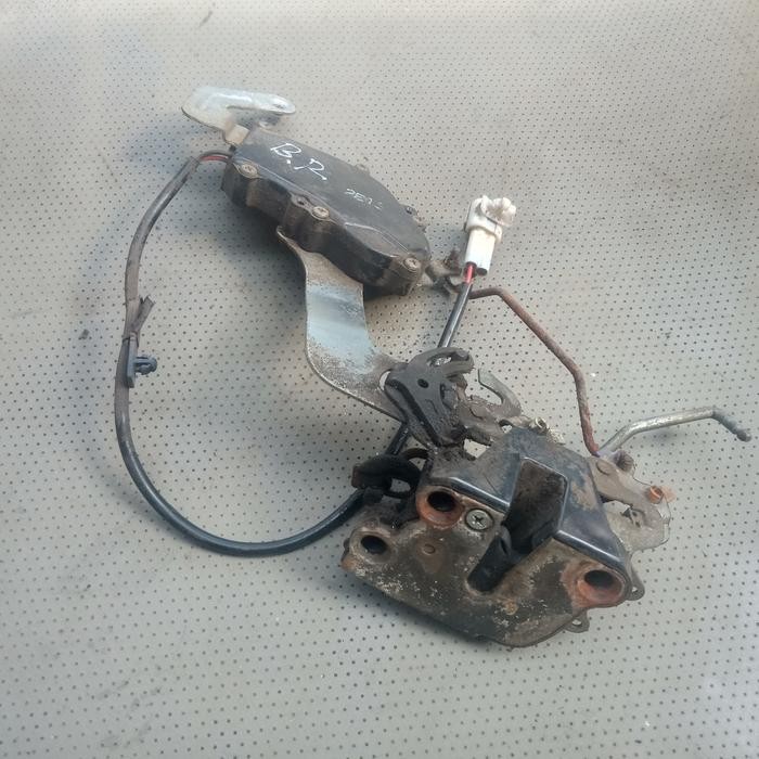 doorlock Suzuki Baleno bagian belakang kanan