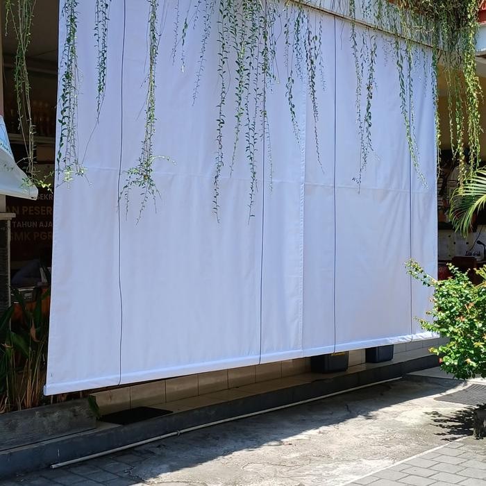 tirai kain waterprof penghalang hujan dan panas