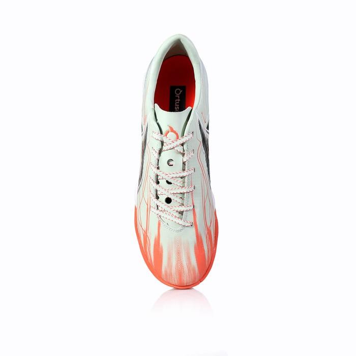 ka1t- Ortuseight Sepatu Futsal Catalyst Legion V5 In Pistachio Peach