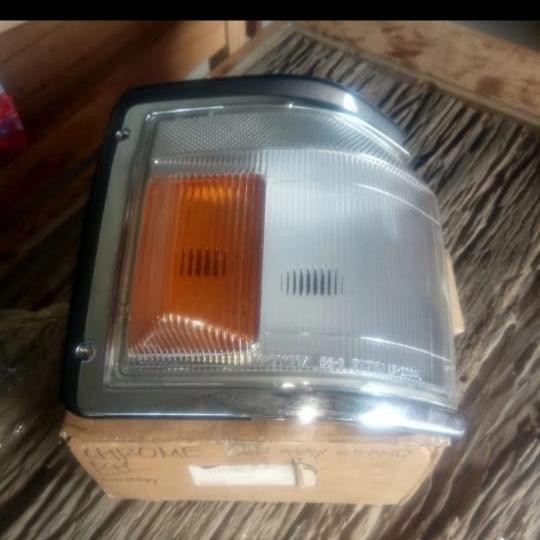 Lamp Corner Lampu Kota Lampu Sein Kijang Grand Extra Kanan RH Original