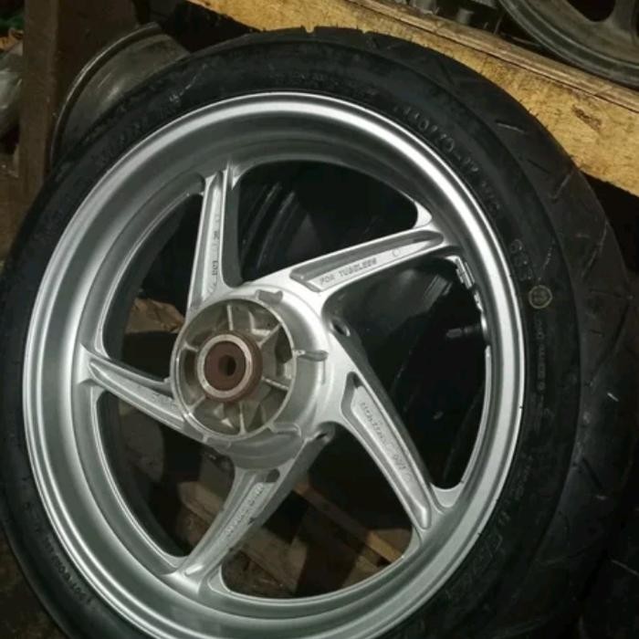 Velg belakang CBR 250 thailand Original velk belakanCbr 250 thailand