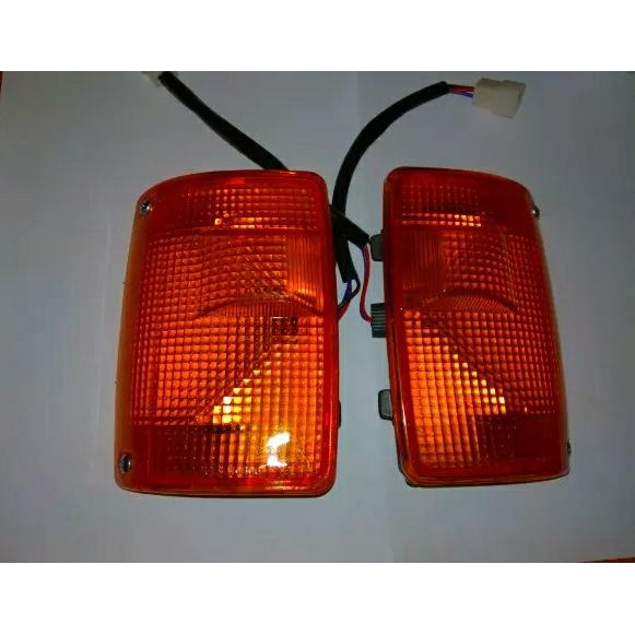 LAMPU SEN DEPAN ISUZU PANTHER SEPASANG