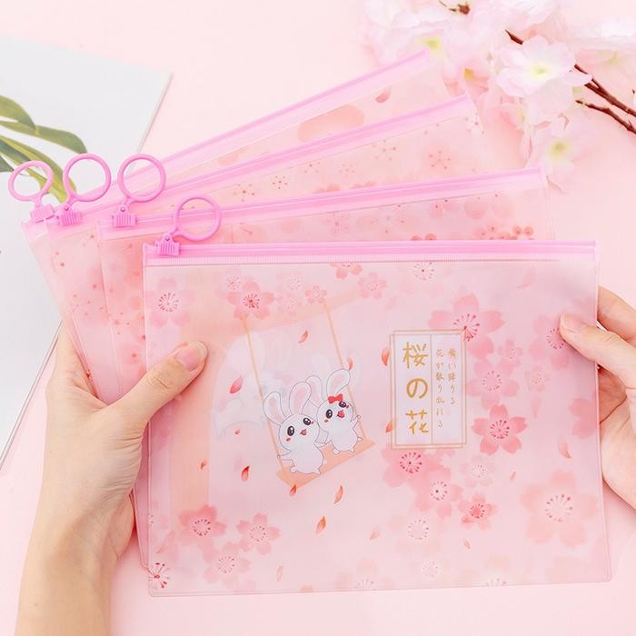 

Tempat Pensil / Zipper Bag Edisi Kelinci Imut
