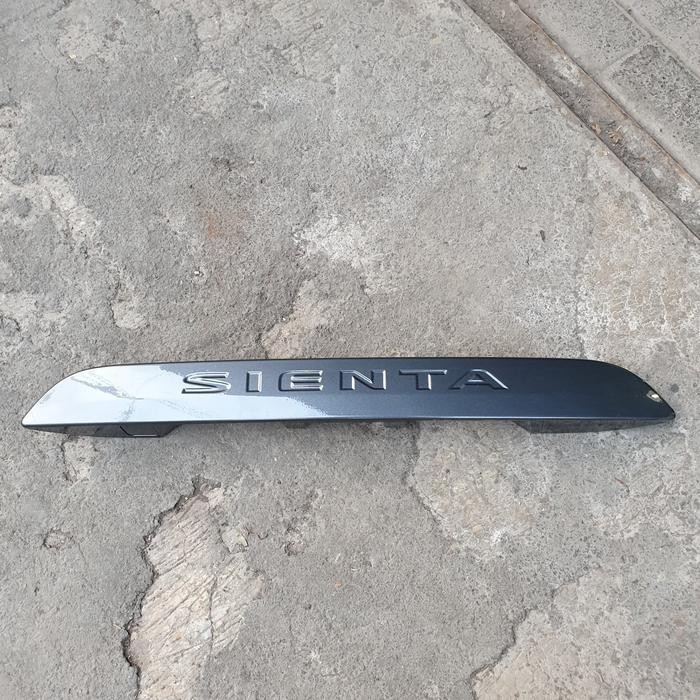 Garnish plat nomor sienta JDM original