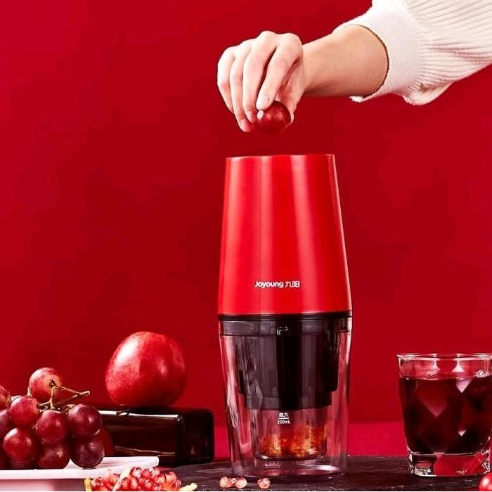 Slow Juicer Portable Listrik dengan Baterai