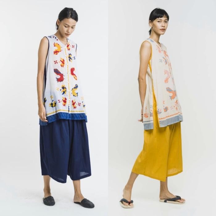 Baju Santai Ayam Hias Sejauh Mata Memandang