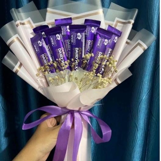 Kirim&siapmakan- Bucket Coklat Dairy Milk Cute Purple