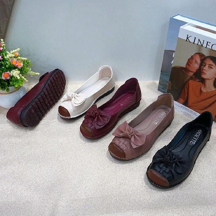 Nadette Flat Shoes 6006 Gayatri Nyaman Lentur Anti Slip Bahan Kulit Premium Sol Karet Tebal Untuk