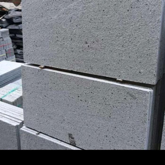 Batu Alam Andesit Bakar Ukutan 20X40 Rtm (Rata) Hisana Dinding Pagar Rumah