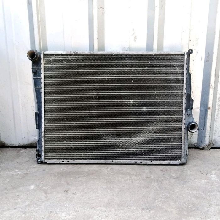 RADIATOR MERK BEHR MADE IN AFRICA ORIGINAL BMW 325i E46