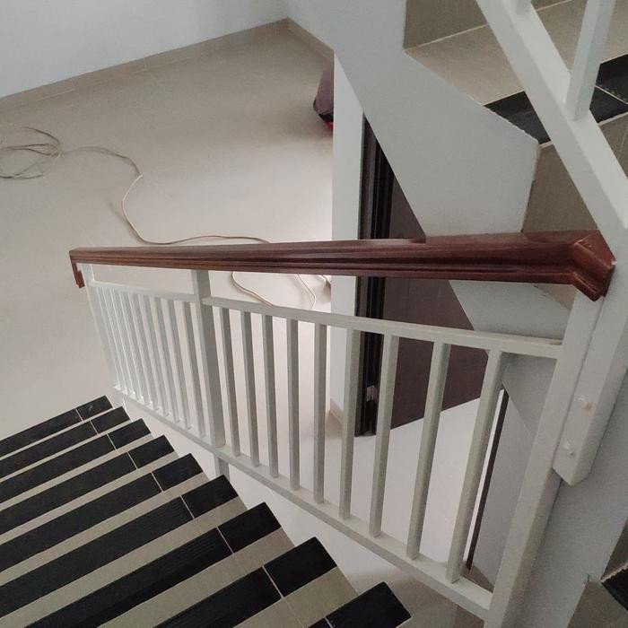 Ready balkon rumah/ralling tangga pegangan kayu Minimalis