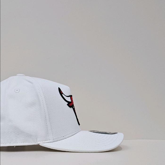 Topi Baseball Banteng Putih Bordir Merah Terlaris