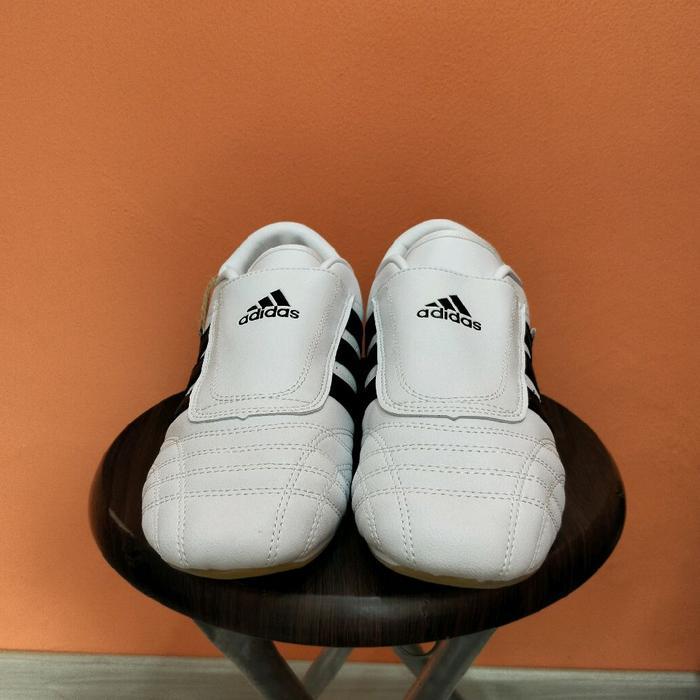 Premium Sepatu Taekwondo Adidas / Sepatu Taekwondo Original