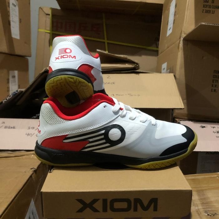 sepatu xiom igre 2 white x black/sepatu pingpong/tenis meja murah