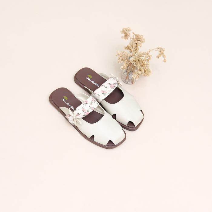 Sandal Flat Wanita Jambrella Melody Cream Sandal Slop Cewek Trendy