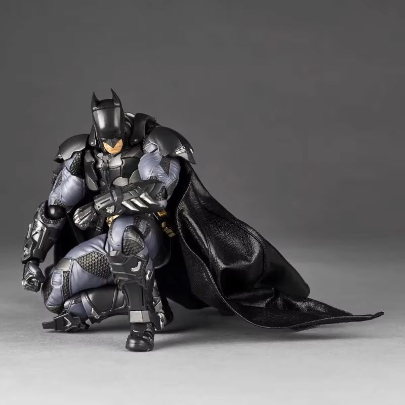 Factory Kaiyodo Amazing Yamaguchi Revoltech Batman Arkham Knight Ver Movie Action Figures Collection