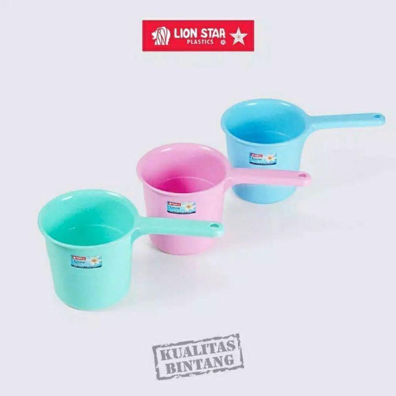Lion Star Motif Keramik Deluxe Livina Gayung Air Warna Warni Cantik Elegan Plastik Awet Kuat Tebal T
