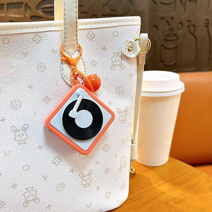 Liontin pemutar rekaman/gantungan kunci fonograf retro mini/liontin tas sekolah/liontin tas