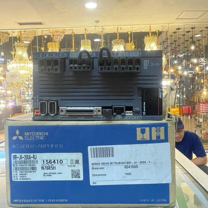 MITSUBISHI MR-J4-200A SERVO DRIVE ORIGINAL JAPAN