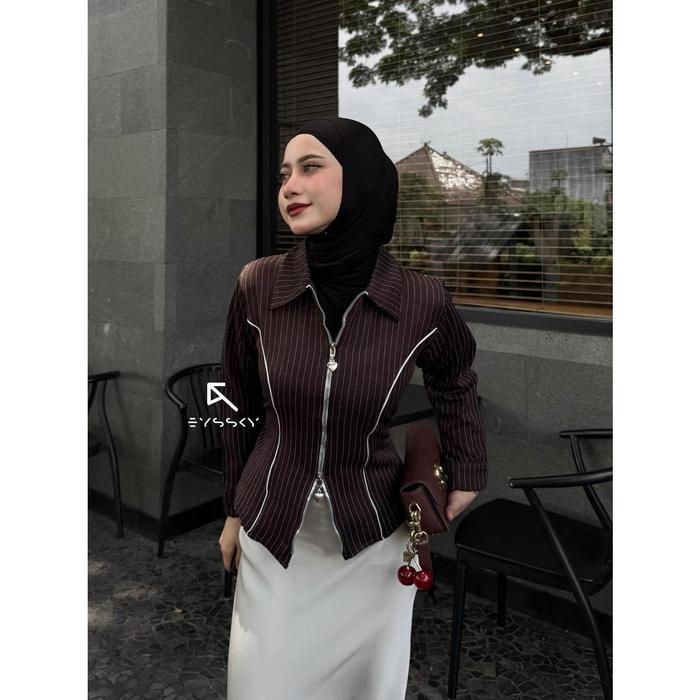 Farsa Label - Dyffa Zipper Shirt Stripe Fit Korean Style