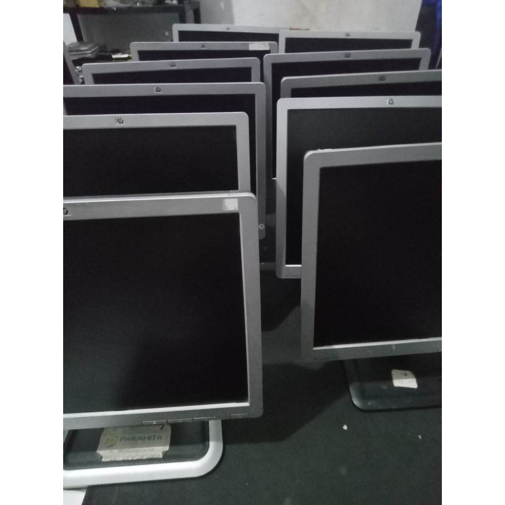 Monitor LCD 17 inc Kotak