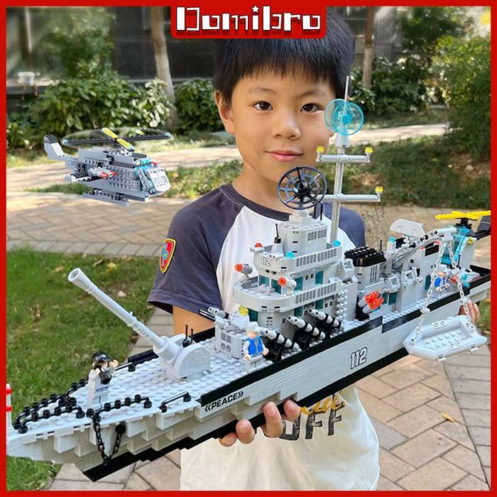 Mainan Brick 1560Pcs Kapal Induk Hadiah Ulang Tahun Anak-anak