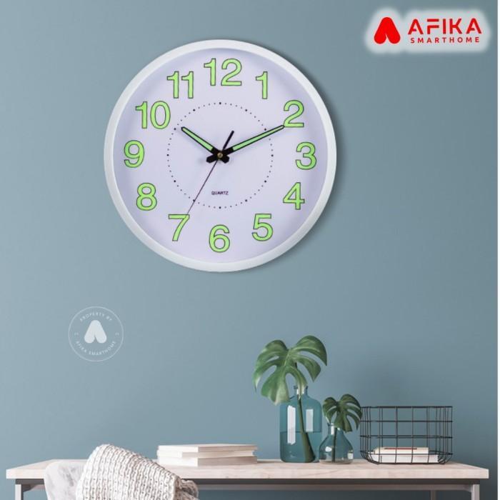 NW Jam Dinding Bulat Quartz Luminous Glow in The Dark 30 CM