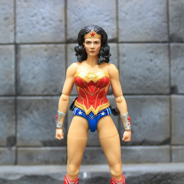 HOT SALE 1/12 CUSTOM DC MEZCO WONDER WOMAN LYNDA CARTER MULTIVERSE HEAD SCULPT MCFARLANE TOYS