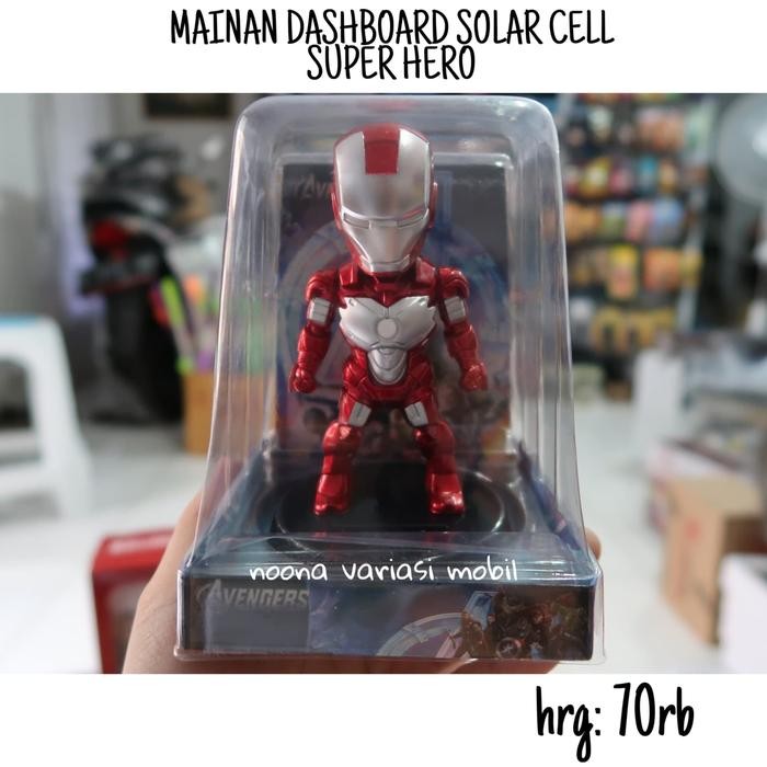 BRG BARU mainan dashboard goyang iron man small boneka pajangan dashboard mobil