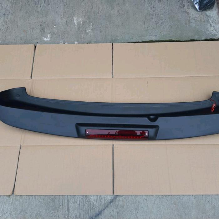 Spoiler Daihatsu Ayla Model Standart Lampu