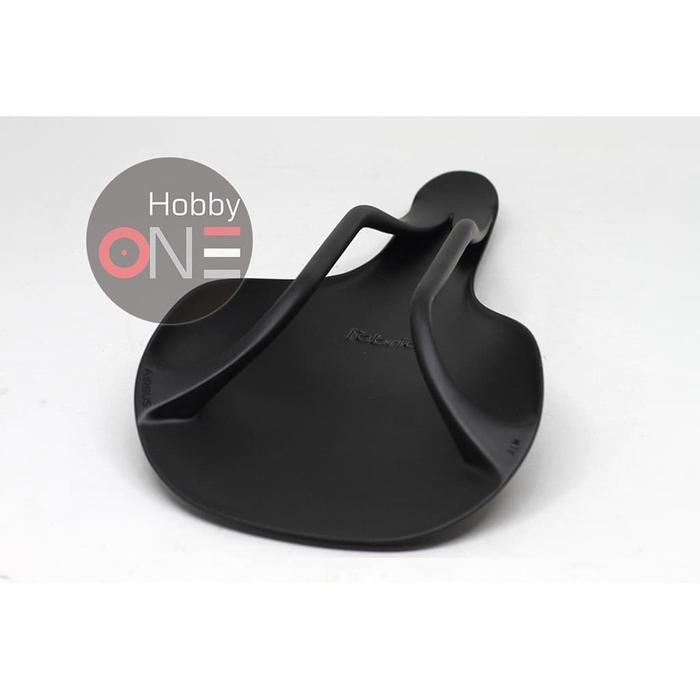 FABRIC ALM Ultimate Shallow Saddle 150 Gram - Sadel Full Carbon