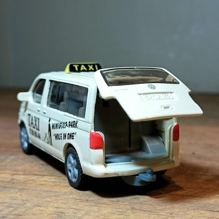 Mobil Mainan Diecast Bentuk Taksi Kecil untuk Koleksi dan Hadiah Anak