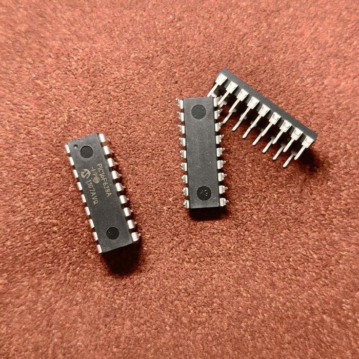 IC MICROCONTROLLER PIC16F628A -I/P DIP18 READY STOK