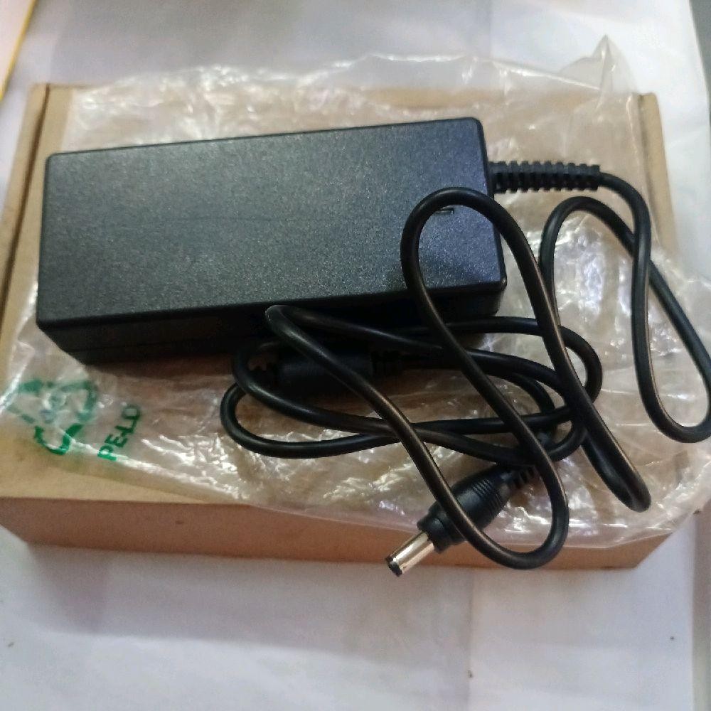 ADAPTOR 19V 3.4A 1157 HITAM BOX COKLAT