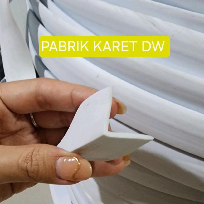 LIST KARET PENGAMAN SIKU 25 MM KARET SUDUT 25MM LIST L 2.5 CM KARET SIKU KARET PENGAMAN SUDUT MEJA