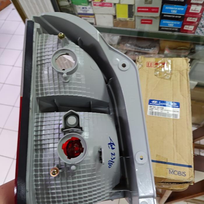 Lampu Stop Kanan Kia Pregio New / Travello