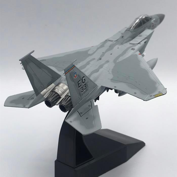Diecast pesawat tempur F-15C scala 1:100 merek