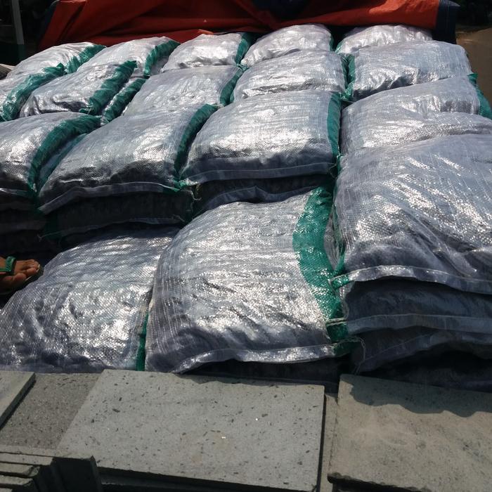 Batu Koral Hitam//Batu Hiasan Taman. Terbatas