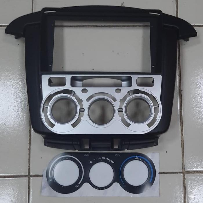 frame head unit android 9 inch innova