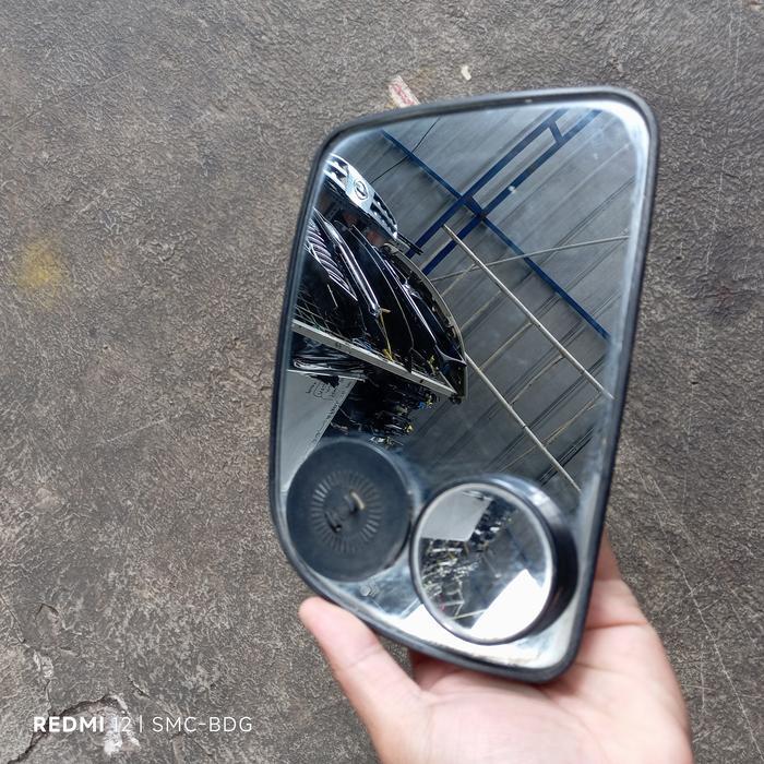 kaca spion kiri Hyundai trajet copotan