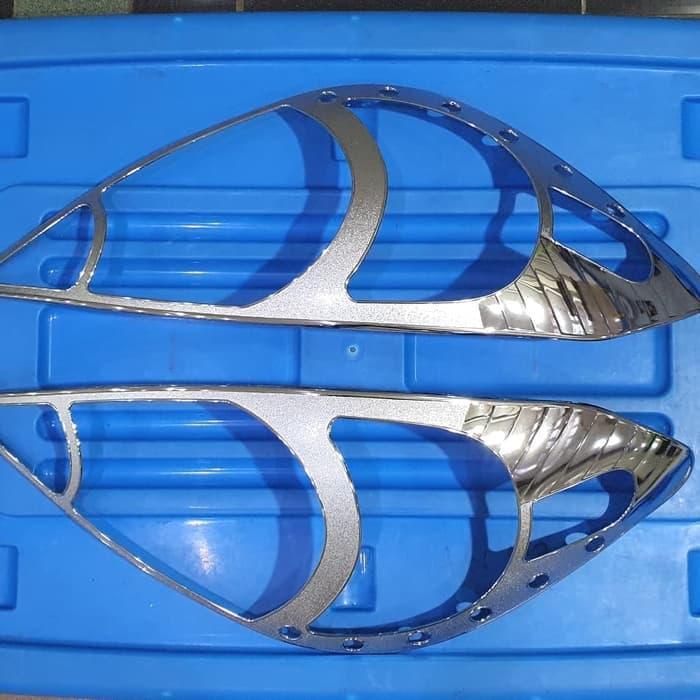 Garnish Lampu Depan Innova Lama 2005-2011