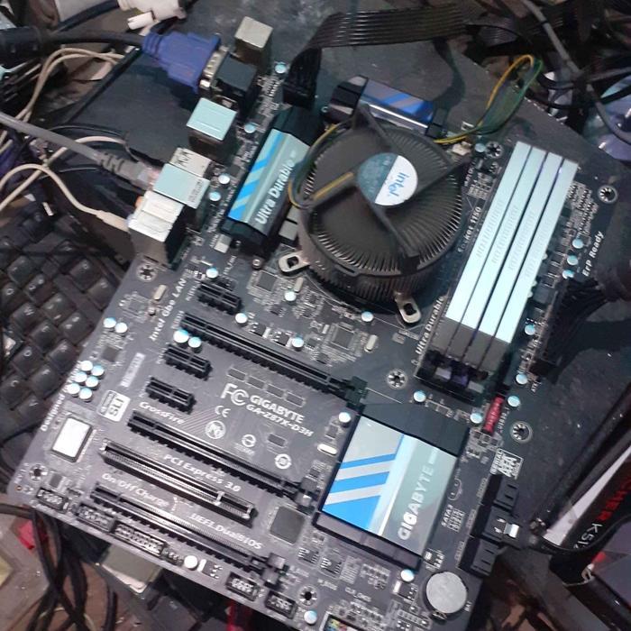 Dijual Gigabyte Z87X GA-Z87X-D3H Soket 1150 PCIE 6 SLOT
